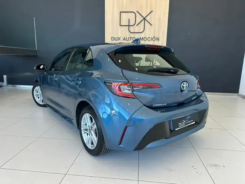 Usado Toyota Corolla Active 122 CV (89 kW) 2019 Azul Berlina
