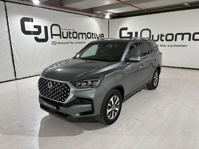 Gris Nuevo 2025 Ssangyong (KGM) Rexton SUV | 48.900 € - Imagen 1/4