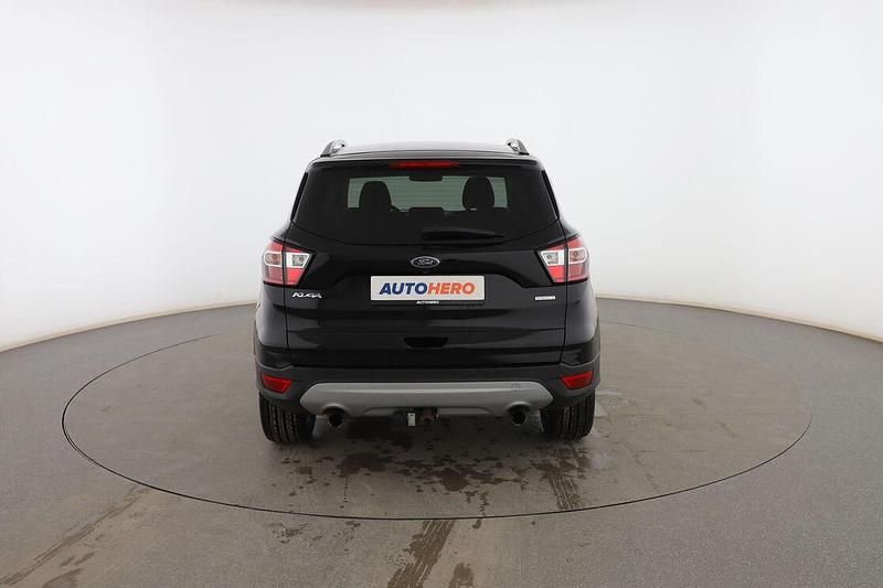 Usado Ford Kuga Trend 150 CV (110 kW) 2018 Negro SUV