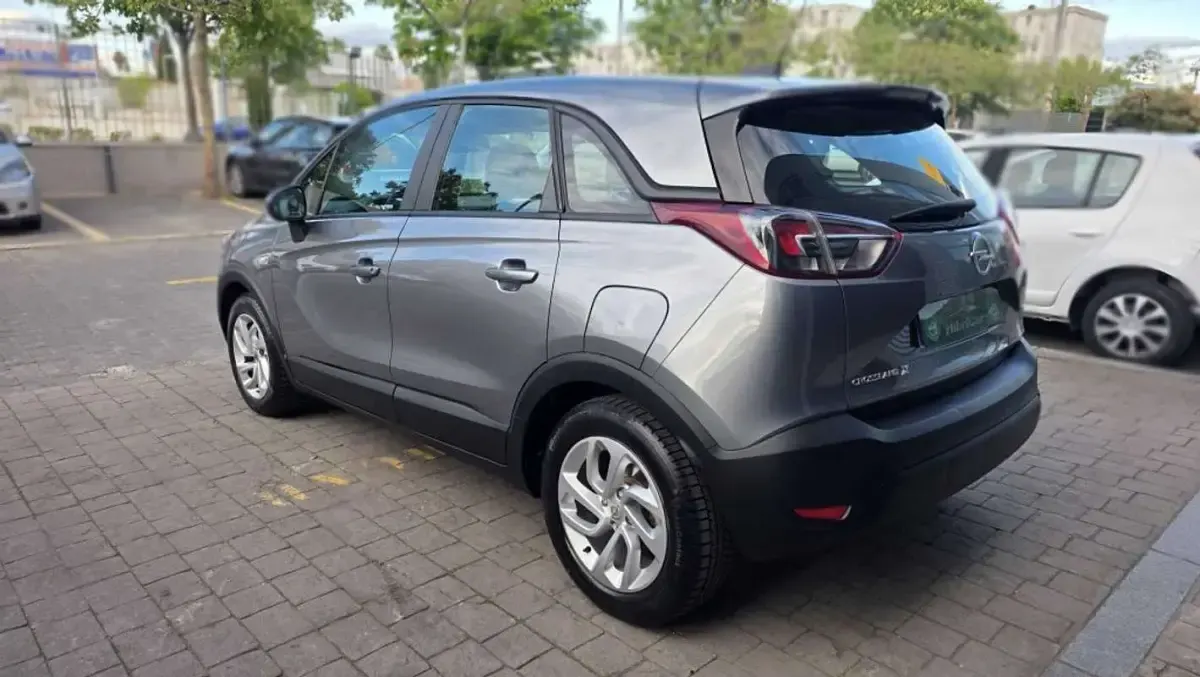 Usado Opel Crossland X Selective 82 CV (60 kW) 2018 Gris SUV