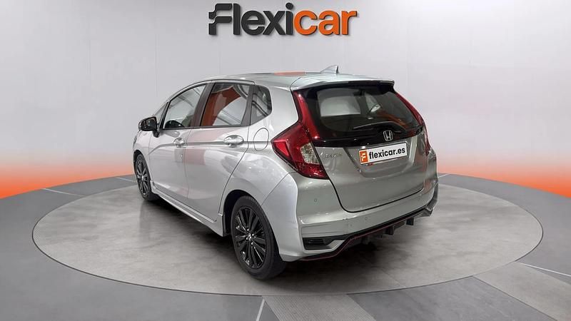 Usado Honda Jazz Dynamic 130 CV (95 kW) 2019 Gris Utilitario