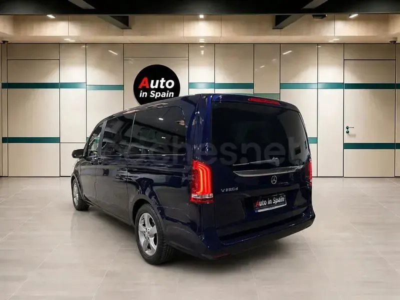 Usado Mercedes V220 Avantgarde 163 CV (119 kW) 2017 Azul Monovolumen