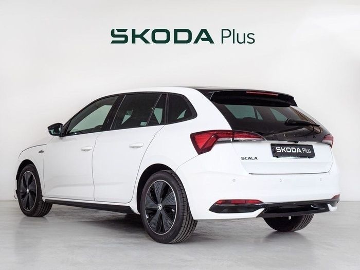 Blanco Nuevo 2024 Skoda Scala Monte Carlo Utilitario | 24.400 € (Un poco caro) - Imagen 1/4