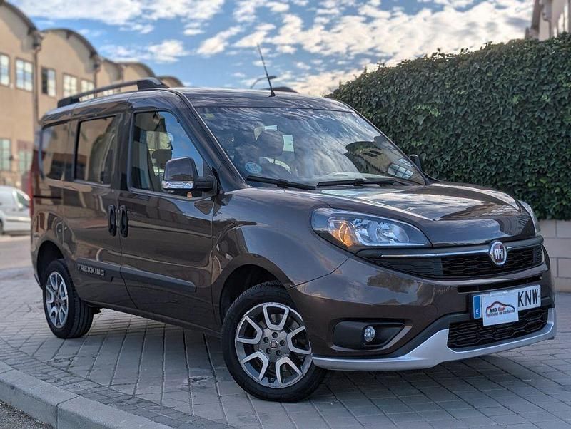 Marrón Usado 2018 Fiat Doblò Trekking Monovolumen | 15.950 € (Un poco caro) - Imagen 1/4