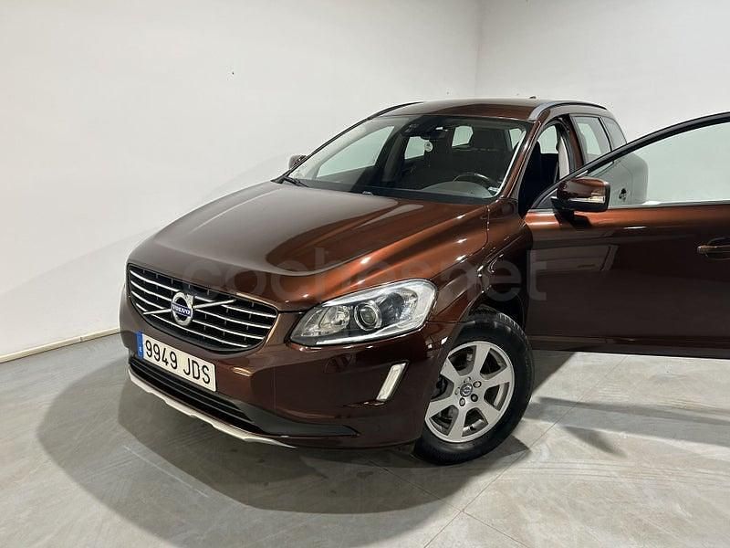 Usado Volvo XC60 Kinetic 136 CV (100 kW) 2015 Marrón SUV