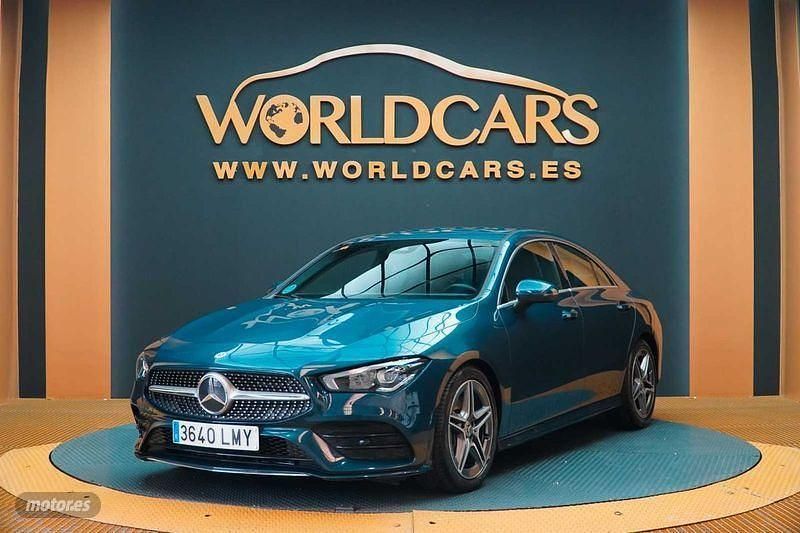 Azul Usado 2021 Mercedes CLA200 AMG line Berlina | 32.995 € (Precio justo) - Imagen 1/4