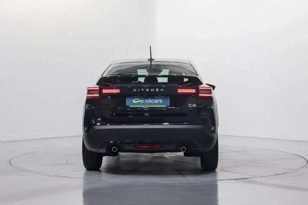 Usado Citroën C4 136 HP (100 kW) 2025 Preto SUV