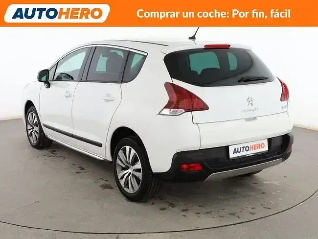 Usado Peugeot 3008 Style 130 CV (95 kW) 2015 Blanco Familiar