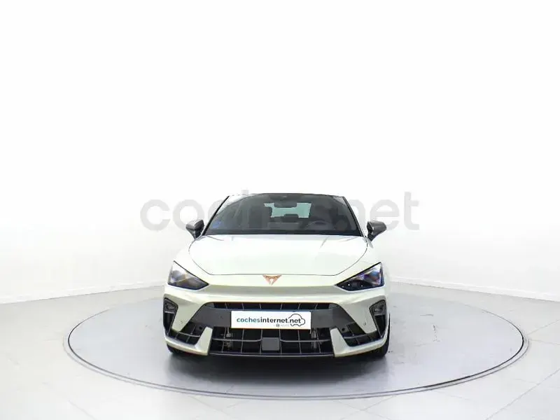 Usado Cupra Leon 204 CV (150 kW) 2025 Azul Berlina