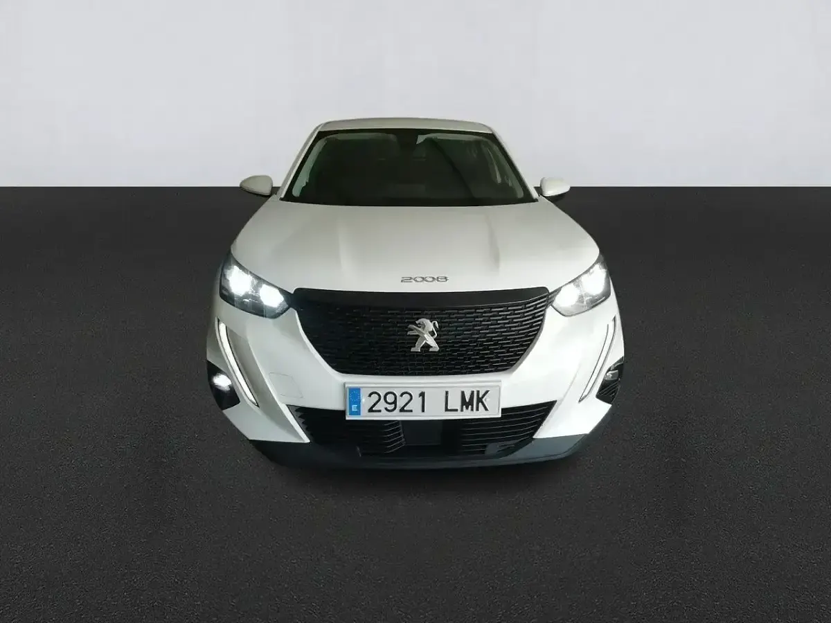 Usado Peugeot 2008 Active 110 CV (80 kW) 2021 Blanco SUV