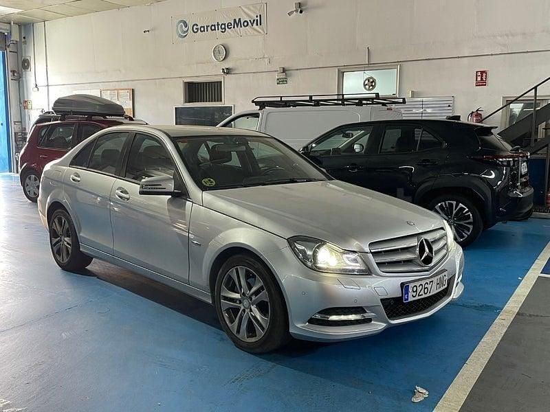Usado Mercedes C220 170 CV (125 kW) 2013 Gris / plata Berlina