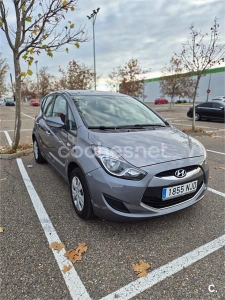 Gris / plata Usado 2015 Hyundai ix20 Utilitario | 7600 € (Precio justo) - Imagen 1/4
