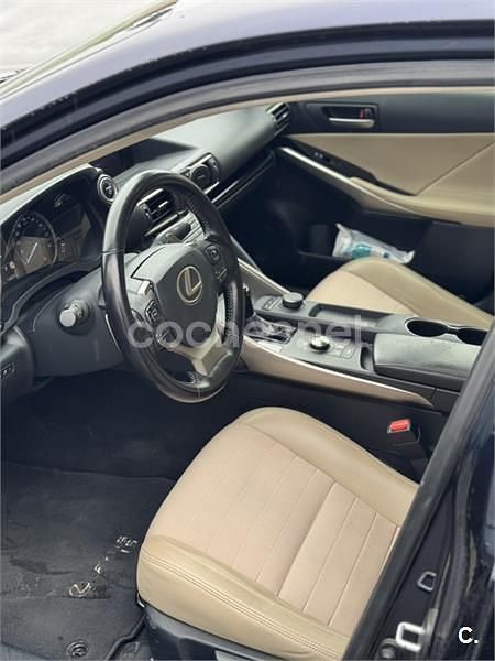 Usado Lexus IS300h Executive Line 223 CV (164 kW) 2018 Azul Berlina
