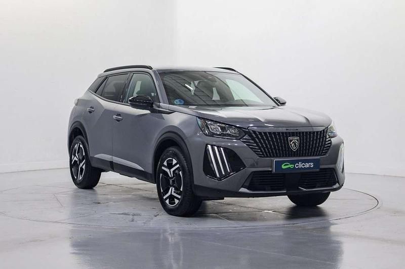 Usado Peugeot 2008 Allure 136 CV (100 kW) 2025 Gris SUV