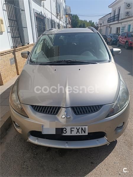 Beige Usado 2008 Mitsubishi Grandis Monovolumen | 4900 € (Buen precio) - Imagen 1/4