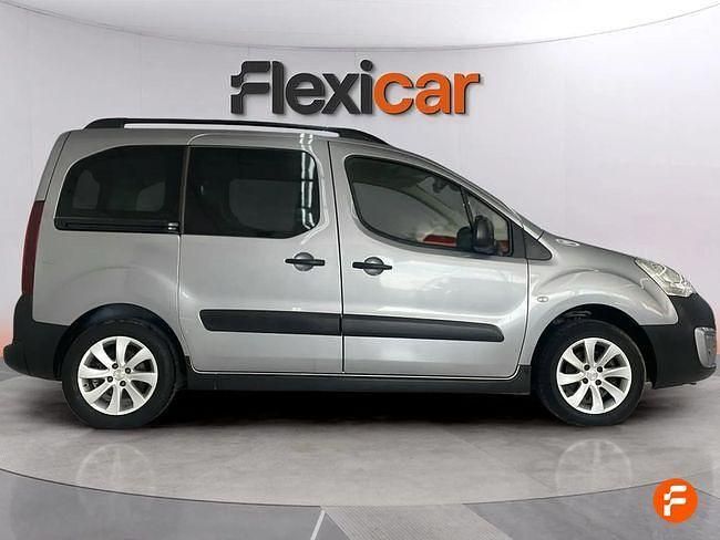 Usado Peugeot Partner Tepee Style 100 CV (73 kW) 2018 Gris / plata Monovolumen