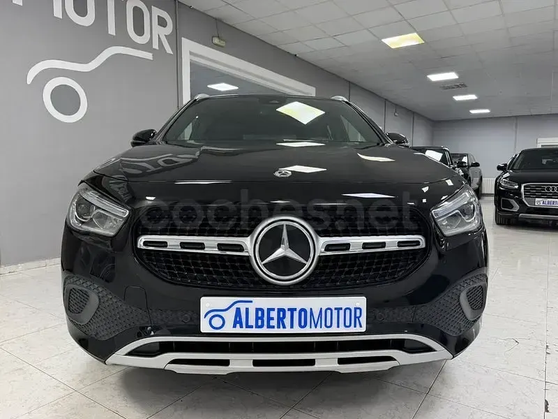 Usado Mercedes GLA200 150 CV (110 kW) 2022 Negro SUV