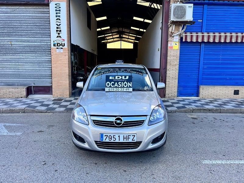 Usado Opel Zafira Enjoy Plus 110 CV (80 kW) 2011 Gris / plata Monovolumen