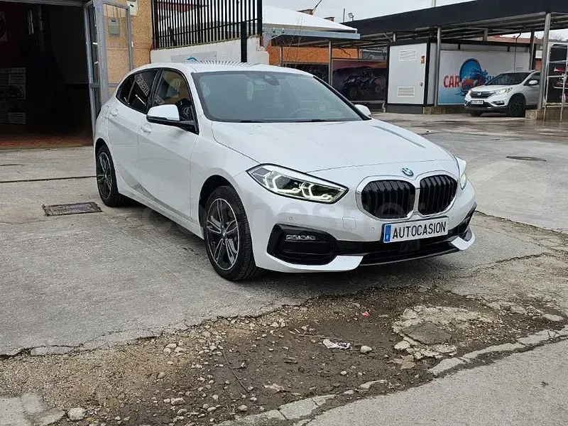 Usado BMW 120 M Sport 178 CV (130 kW) 2022 Blanco Berlina