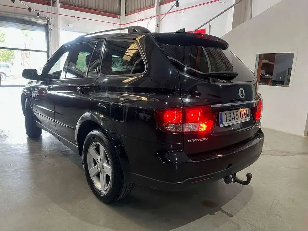 Usado SsangYong Kyron 141 CV (103 kW) 2010 Negro SUV