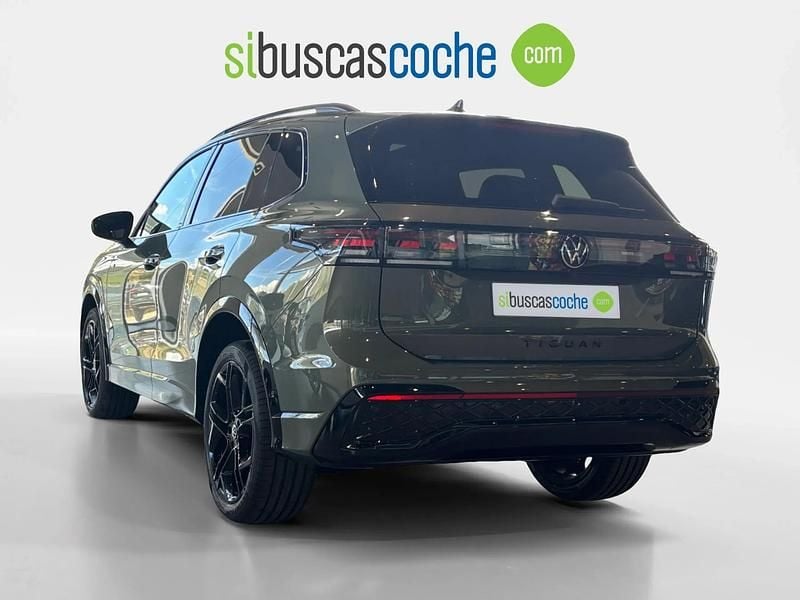 Käytetty VW Tiguan R-line 193 HP (141 kW) 2025 Vihreä Katumaasturi