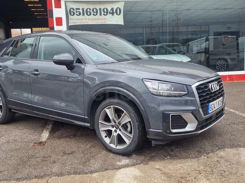 Usado Audi Q2 Design 116 CV (85 kW) 2019 Gris / plata SUV