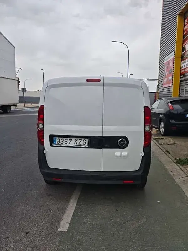 Usado Opel Combo 71 CV (52 kW) 2019 Blanco Monovolumen