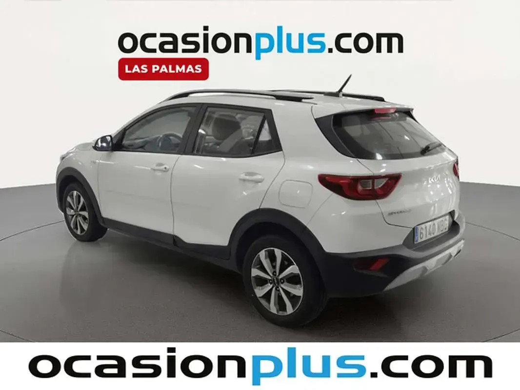 Usado Kia Stonic 101 CV (74 kW) 2022 Blanco SUV