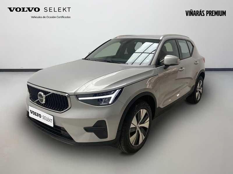 Plateado Usado 2025 Volvo XC40 Core SUV | 34.290 € - Imagen 1/4