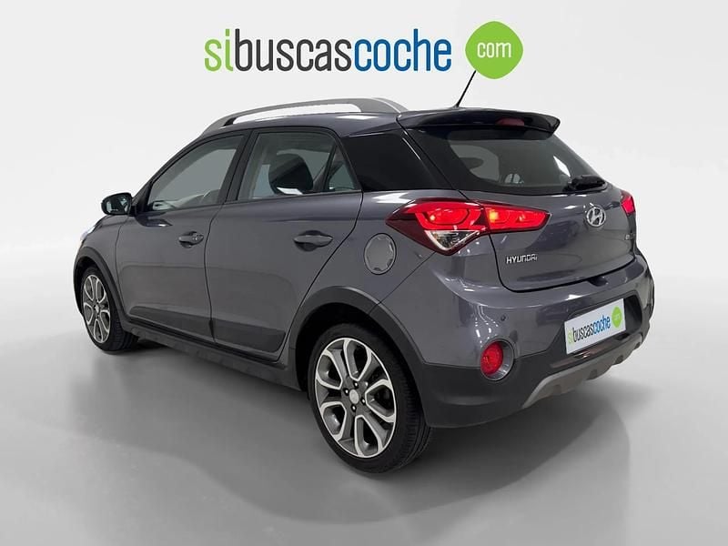 Usado Hyundai i20 90 CV (66 kW) 2016 Gris/plata