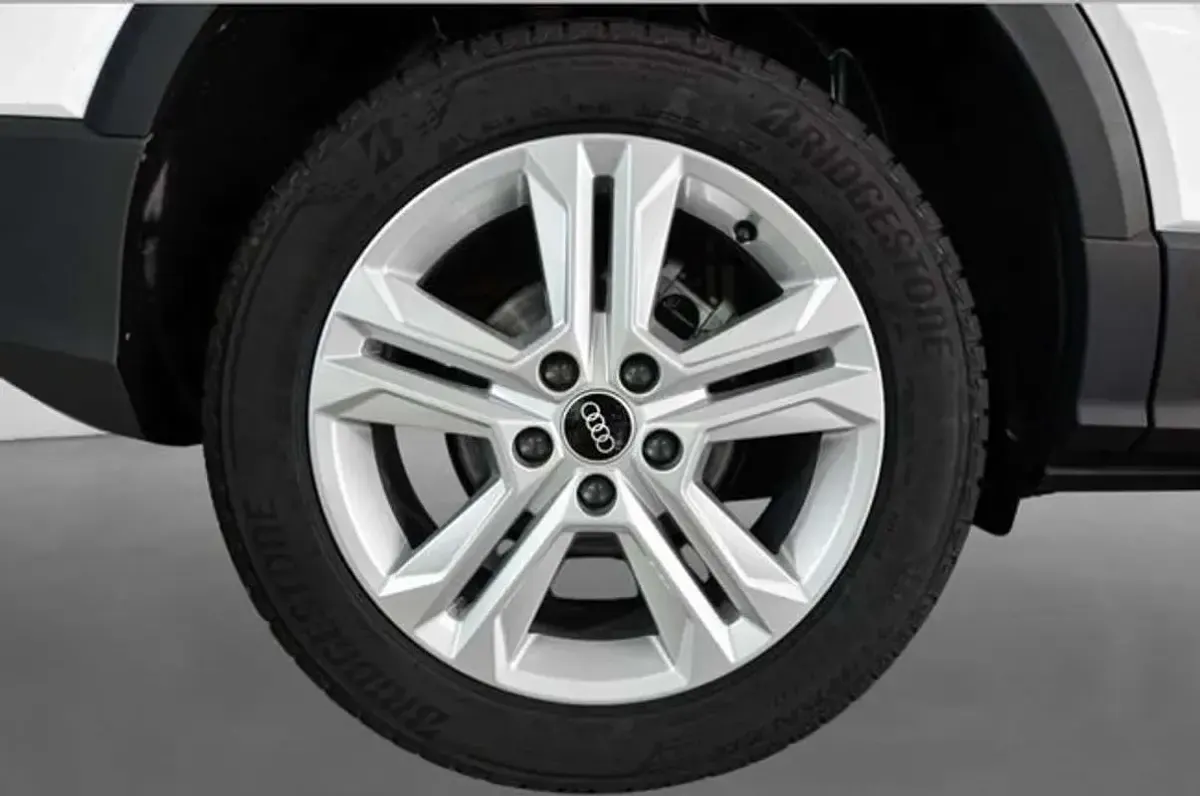 Usado Audi Q2 110 CV (80 kW) 2023 Blanco SUV