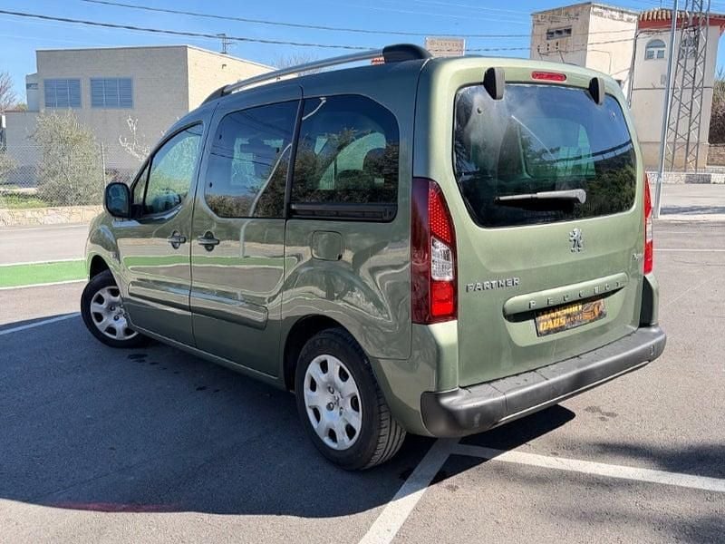 Usado Citroën Berlingo XTR 92 CV (67 kW) 2012 Verde Monovolumen