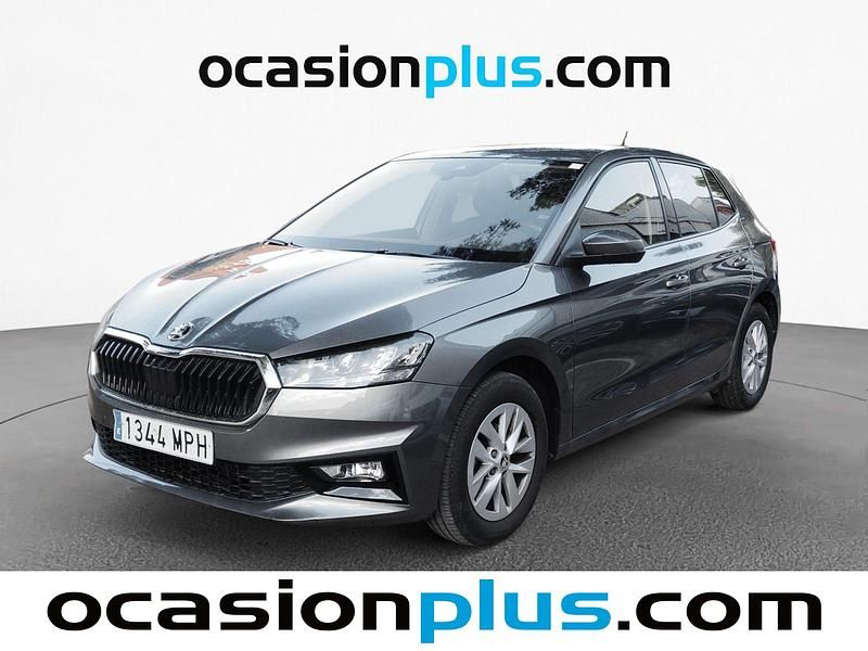 Gris Usado 2024 Skoda Fabia Selection Utilitario | 15.355 € (Super precio) - Imagen 1/4