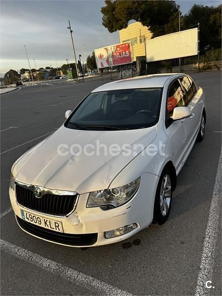 Blanco Usado 2012 Skoda Superb Active Berlina | 2950 € (Super precio) - Imagen 1/4
