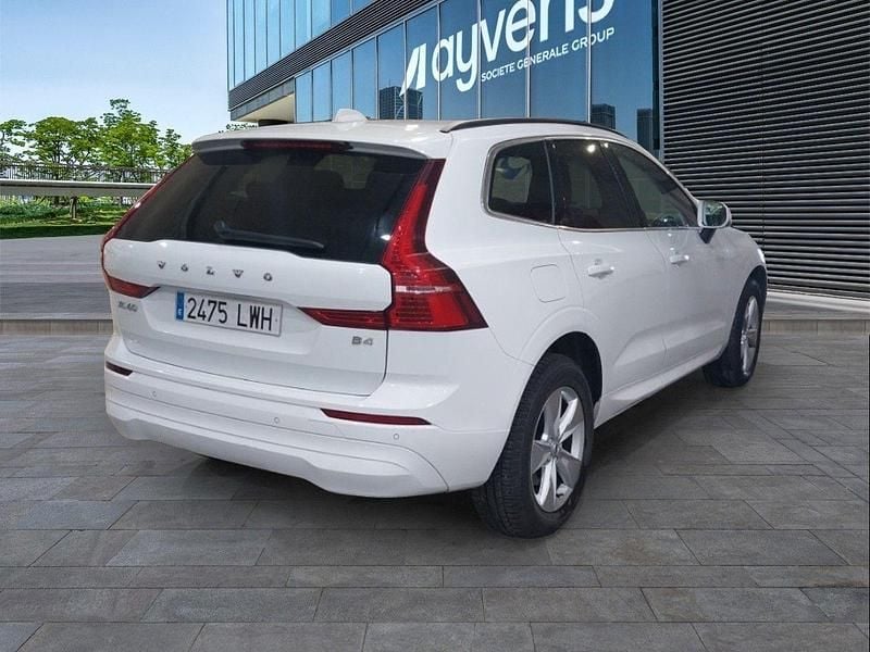 Usado Volvo XC60 Momentum 197 CV (144 kW) 2022 Blanco SUV
