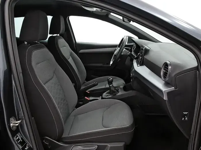 Usado Seat Ibiza XCELLENCE 115 CV (84 kW) 2025 Gris Utilitario