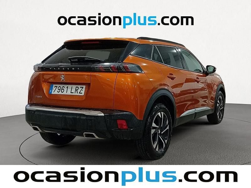 Usado Peugeot 2008 Allure 131 CV (96 kW) 2021 Naranja SUV