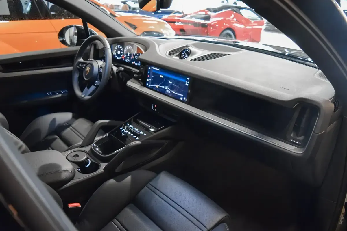 Usado Porsche Cayenne 470 CV (345 kW) 2024 Negro SUV