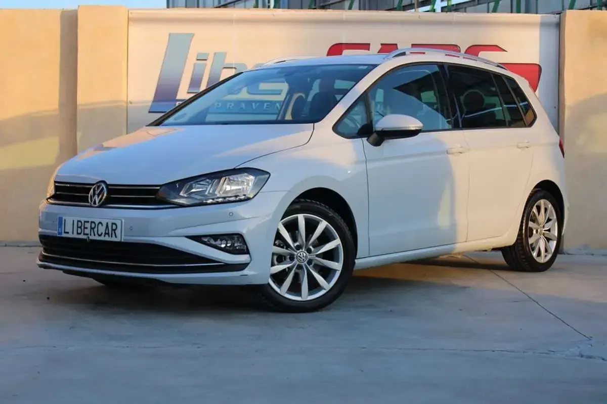 Usado VW Golf Sportsvan Edition 114 CV (83 kW) 2018 Gris Monovolumen