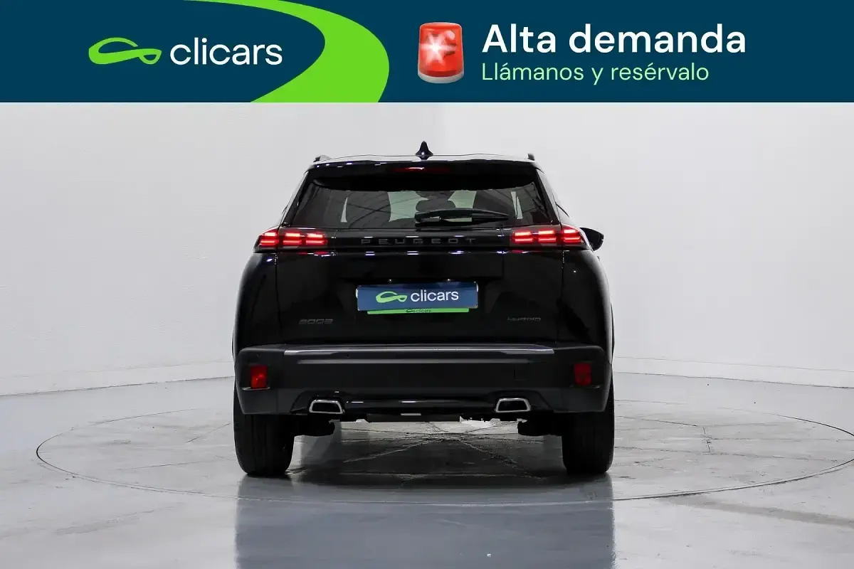 Usado Peugeot 2008 Allure 136 CV (100 kW) 2025 Negro SUV