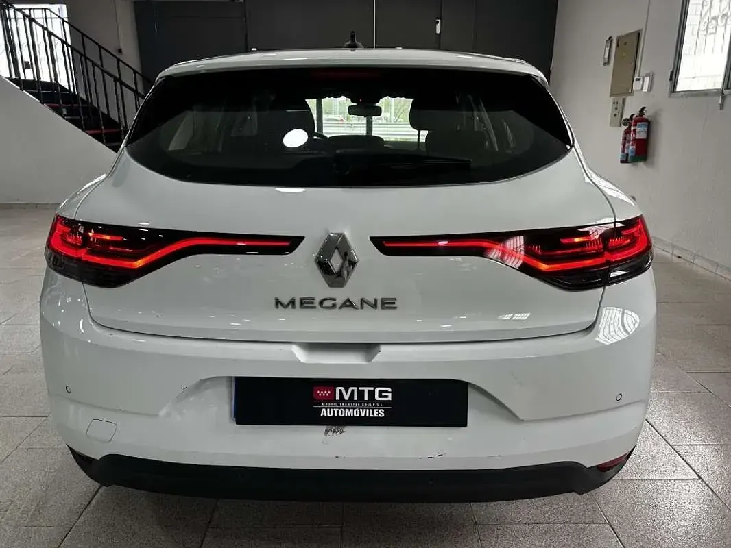 Usado Renault Mégane Equilibre 116 CV (85 kW) 2023 Blanco Utilitario