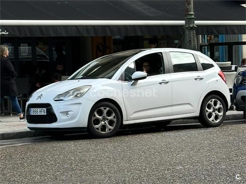 Blanco Usado 2011 Citroën C3 Exclusive Utilitario | 7500 € (Un poco caro) - Imagen 1/4