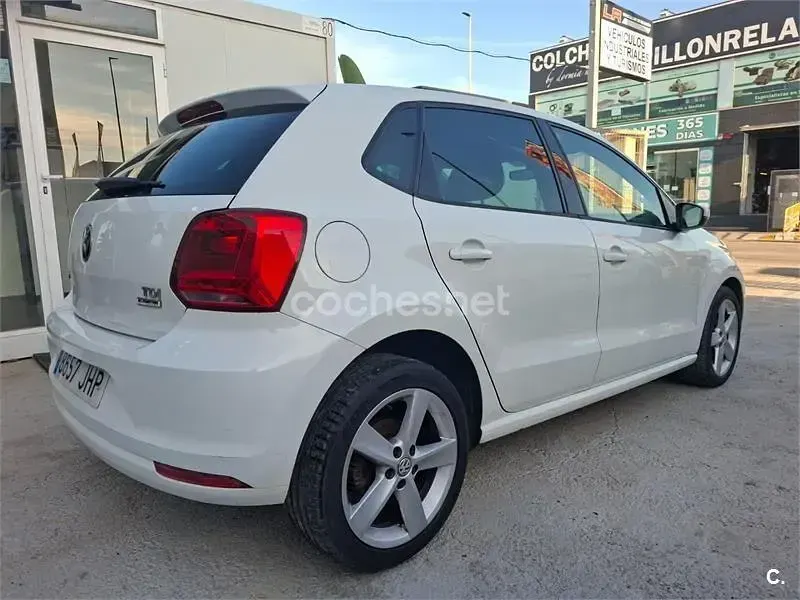 Usado VW Polo Sportline 90 CV (66 kW) 2015 Blanco Berlina