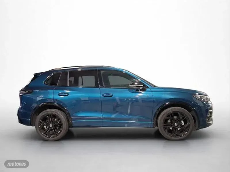Usado VW Tiguan R-line 150 CV (110 kW) 2024 Azul SUV