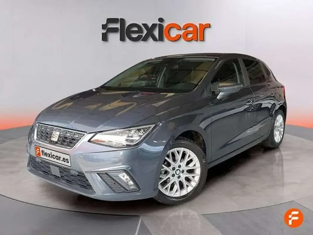 Usado Seat Ibiza Reference 80 CV (58 kW) 2019 Gris Utilitario