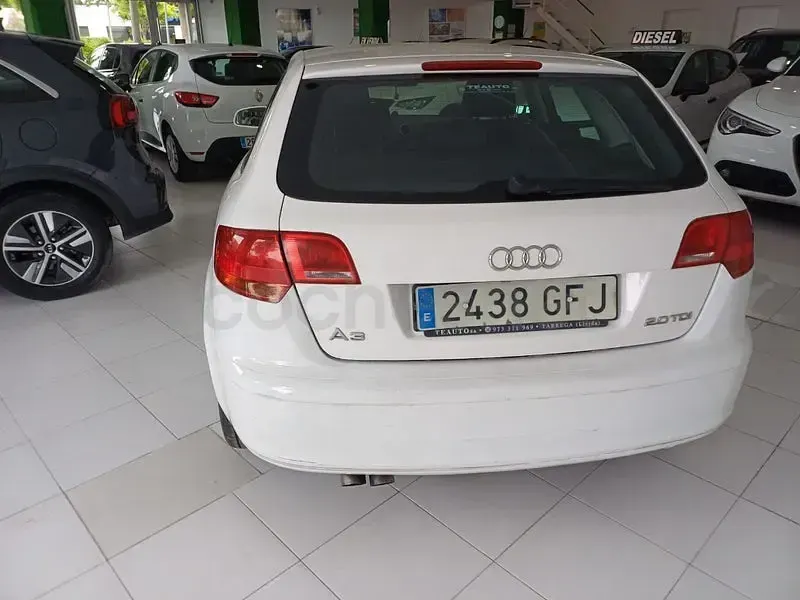 Usado Audi A3 Ambiente 140 CV (102 kW) 2009 Blanco Utilitario
