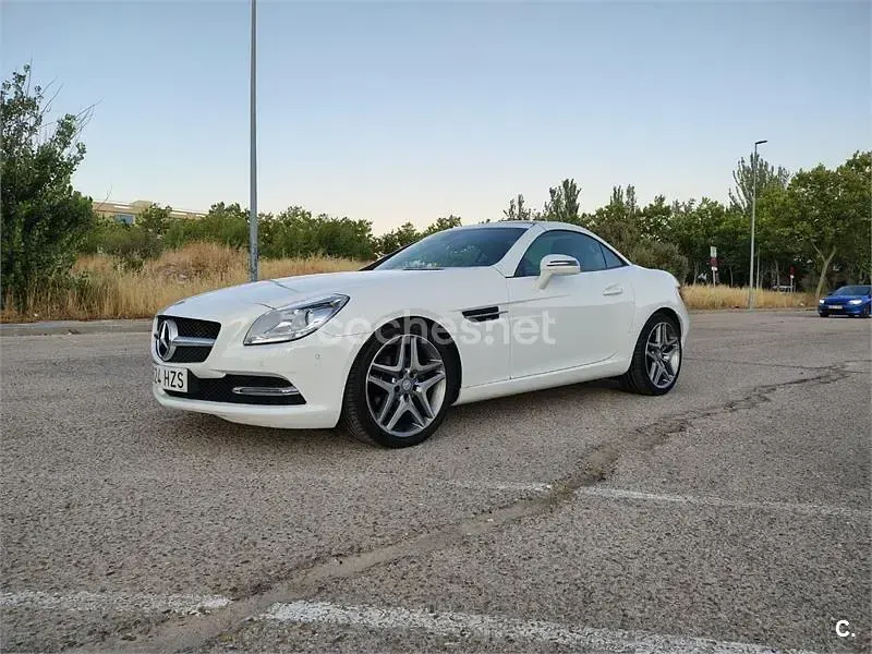Usado Mercedes SLK200 184 CV (135 kW) 2014 Blanco Descapotable