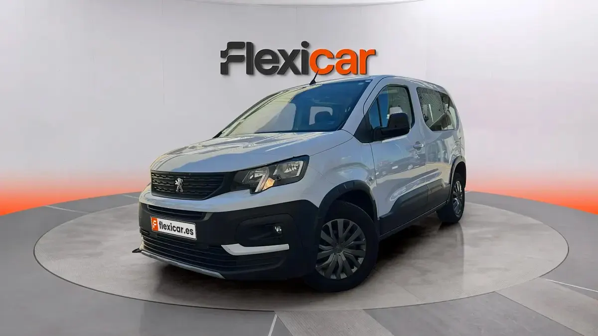 Usado Peugeot Rifter Active 102 CV (75 kW) 2023 Blanco Monovolumen