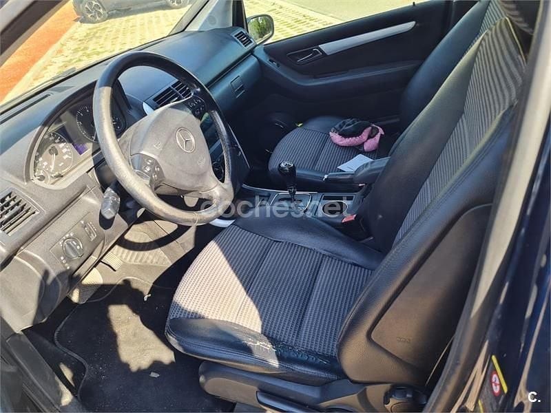 Usado Mercedes A150 Avantgarde 95 CV (69 kW) 2006 Negro Monovolumen