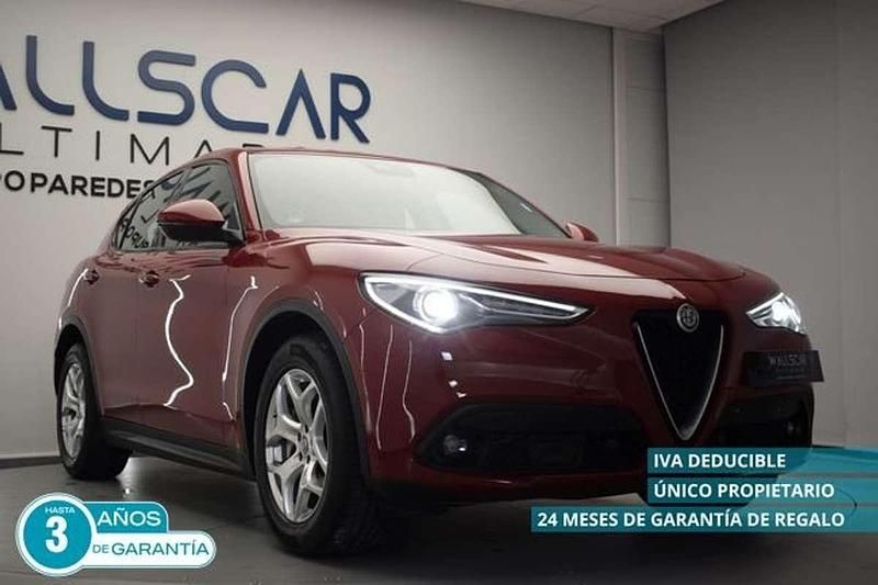 Usado Alfa Romeo Stelvio Executive 190 CV (139 kW) 2019 Rojo SUV